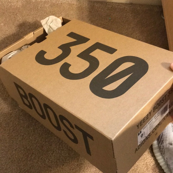 Yeezy 350 v2 blue tint - Picture 3 of 5